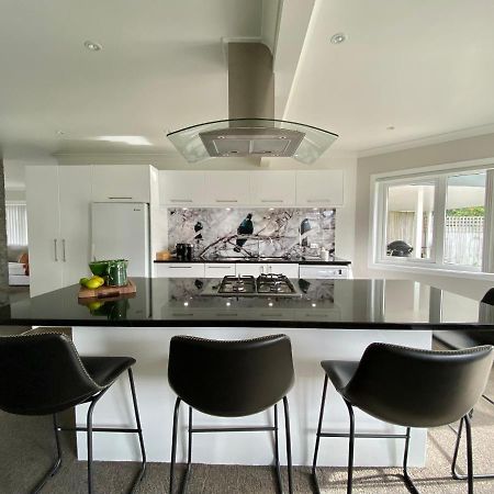 The Great Escape, Luxury Waterfront, Hottub Villa Whitianga Bagian luar foto