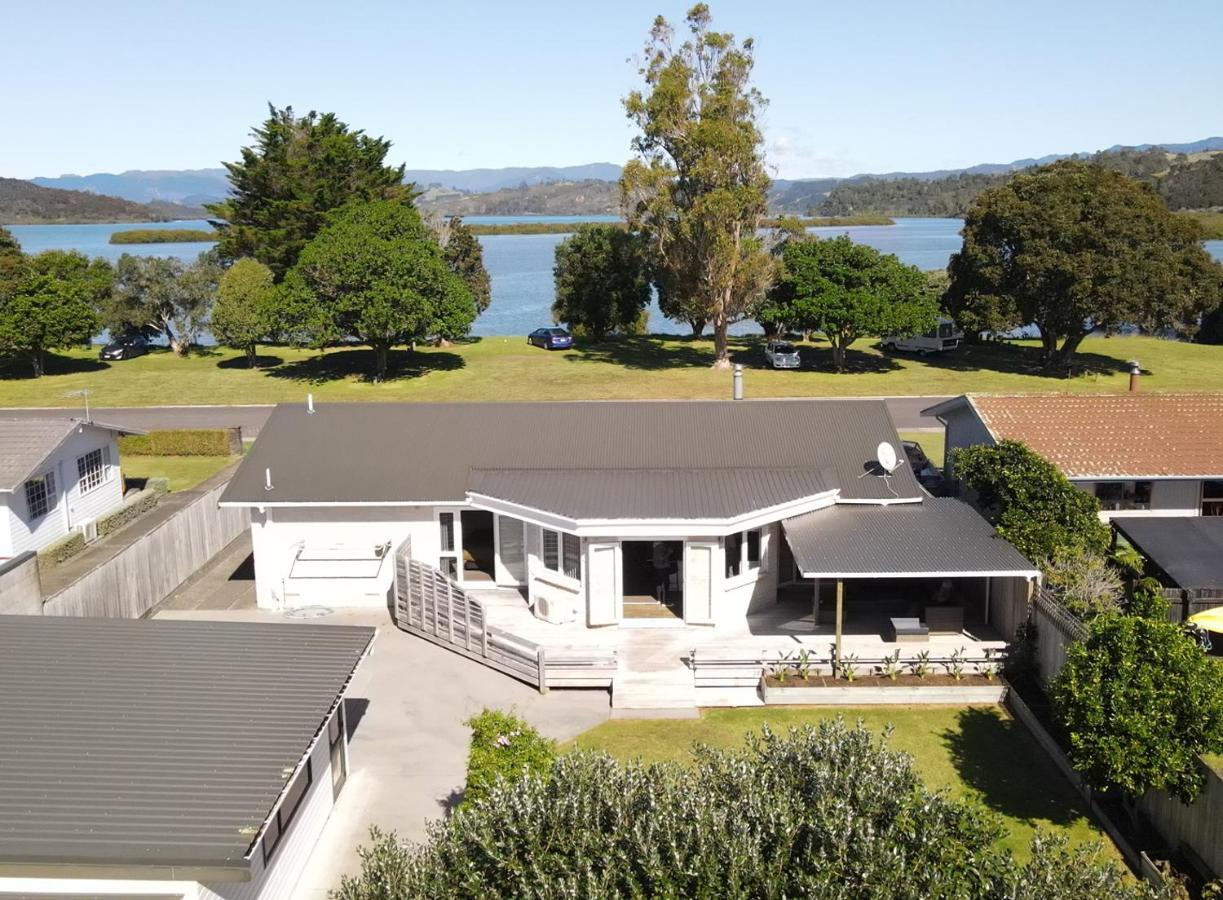 The Great Escape, Luxury Waterfront, Hottub Villa Whitianga Bagian luar foto