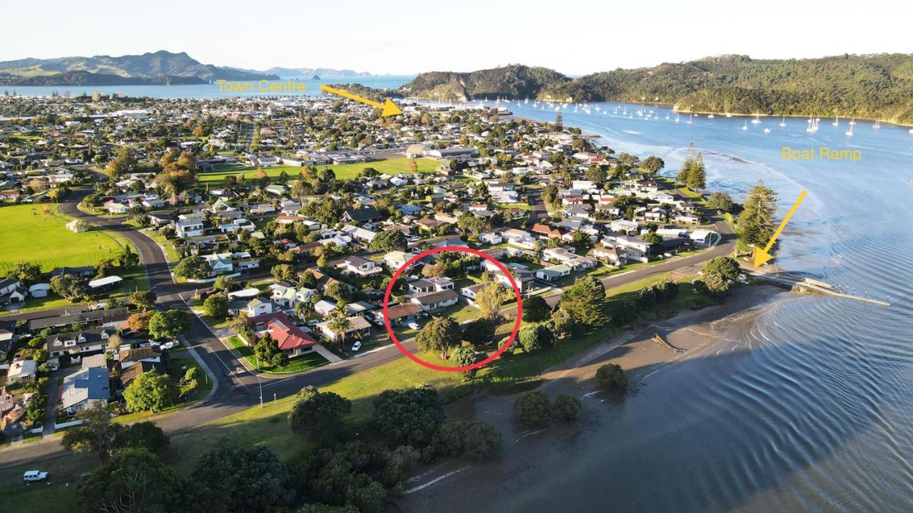 The Great Escape, Luxury Waterfront, Hottub Villa Whitianga Bagian luar foto