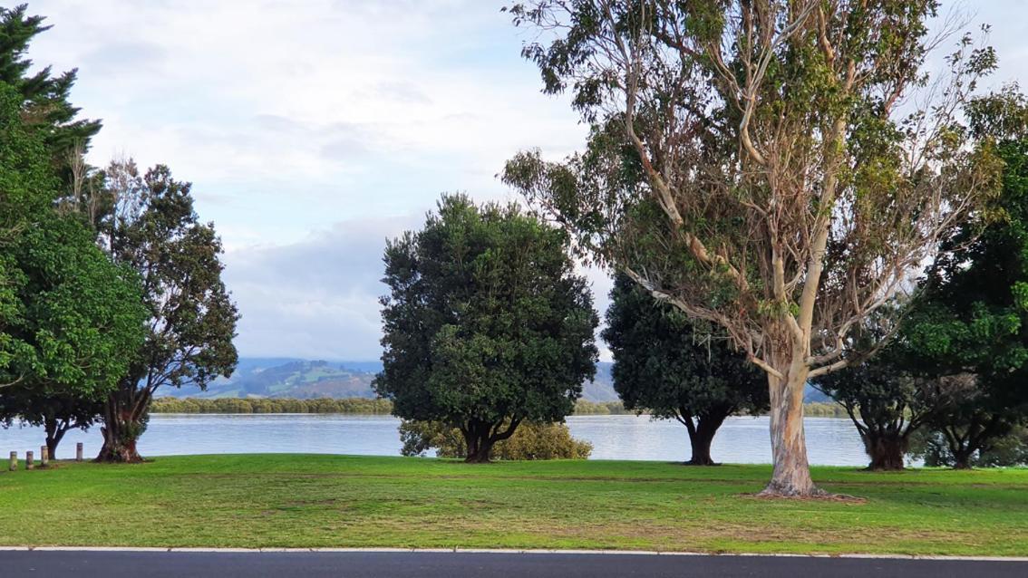 The Great Escape, Luxury Waterfront, Hottub Villa Whitianga Bagian luar foto